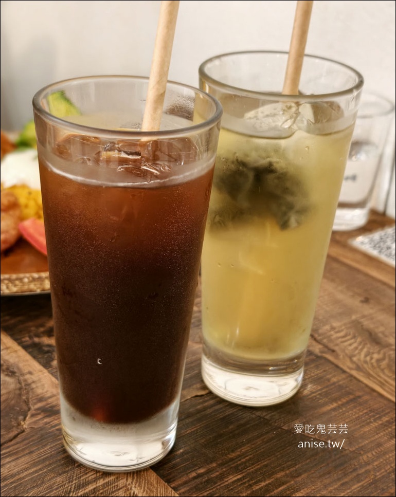 waku waku burger 101店，北醫附近日系漢堡店 @愛吃鬼芸芸