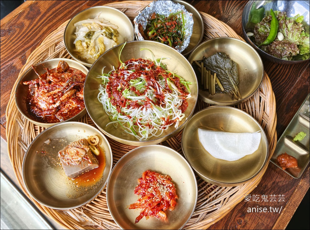 海雲台海景第一排烤肉店 | 돈독  (Dongdok) 肉質超厚又過癮，還有活章魚，小菜超有誠意！ @愛吃鬼芸芸