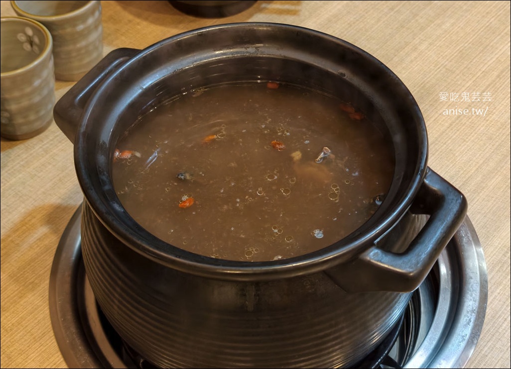 亞宸養生筋緻湯，調味精準的超美味家常菜 @愛吃鬼芸芸