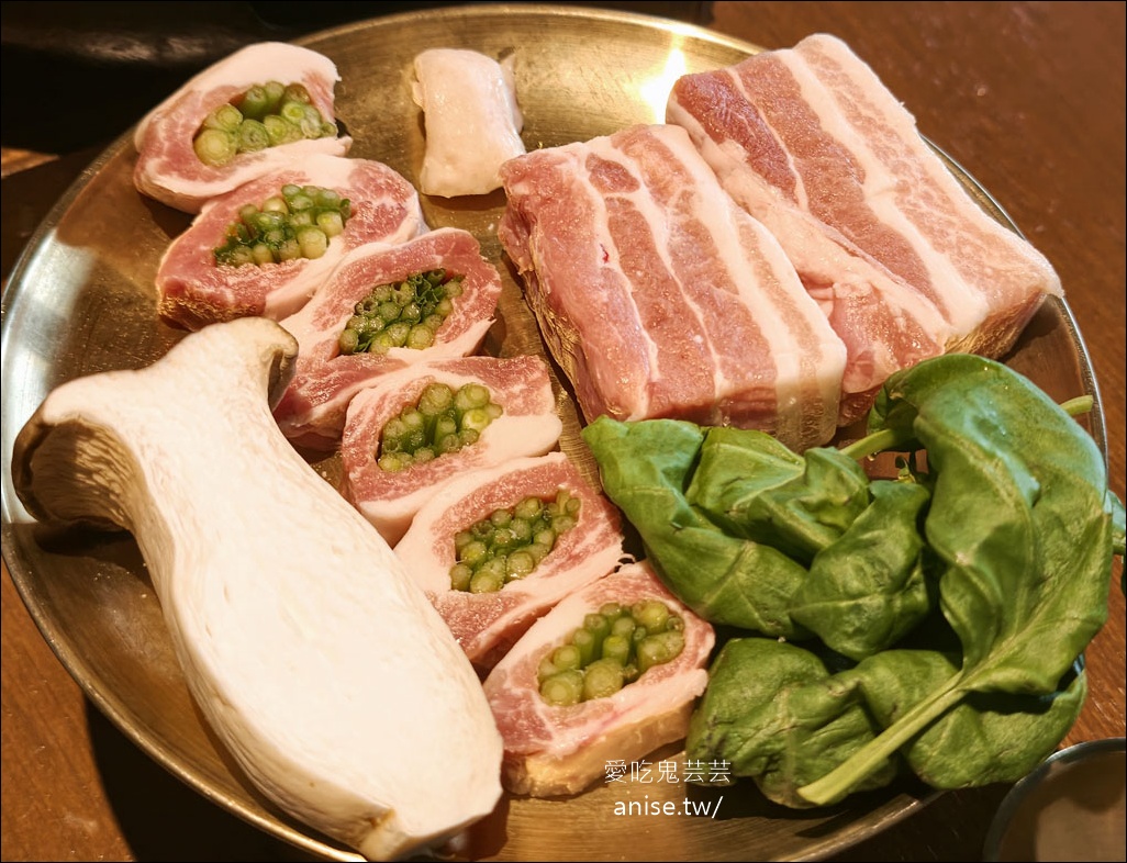 雪夜覓，西面站超人氣排隊烤肉名店，特別又可口(藍絲帶店家) @愛吃鬼芸芸