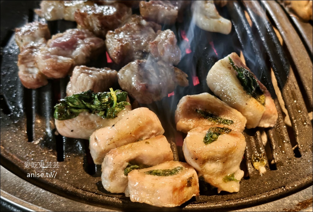 雪夜覓，西面站超人氣排隊烤肉名店，特別又可口(藍絲帶店家) @愛吃鬼芸芸