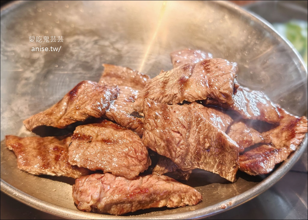 雪夜覓，西面站超人氣排隊烤肉名店，特別又可口(藍絲帶店家) @愛吃鬼芸芸