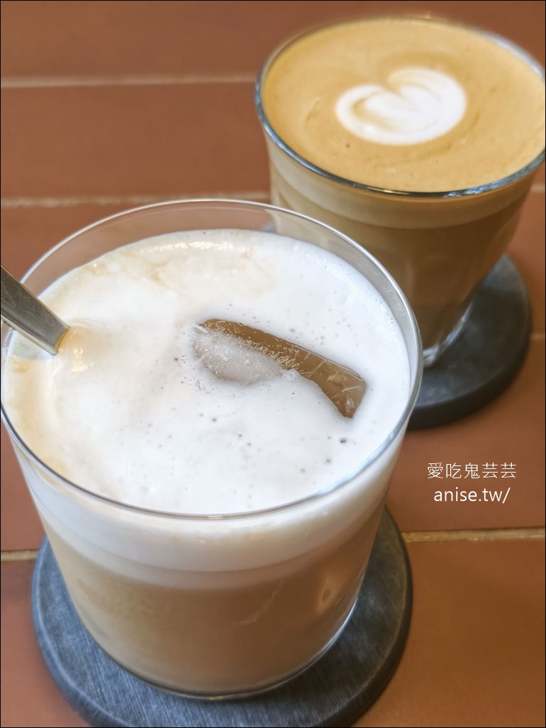 基隆咖啡 | After5步驟六，隱藏在山坡上的舒適咖啡廳 @愛吃鬼芸芸