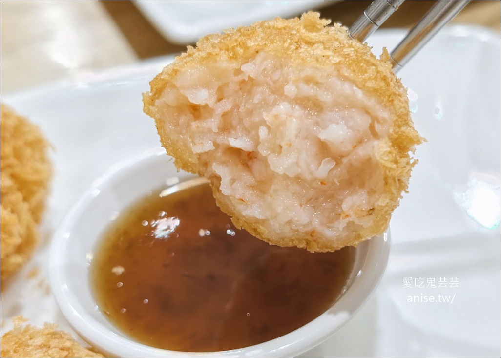 新莊美食 | 泰想吃雞，月亮蝦餅、炸雞、媽媽麵夭壽好吃！ @愛吃鬼芸芸