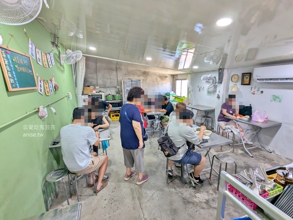 早吳吃麵，遠在礁溪田邊的早午餐店，卻是人潮滿滿！宜蘭礁溪美食(姊姊食記) @愛吃鬼芸芸