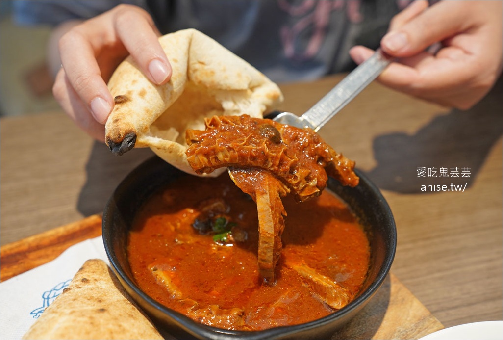 Gino Pizza 新北市第一家正統拿坡里冠軍Pizza (文末菜單)，還有君諾食品！寵物友善哦！ @愛吃鬼芸芸