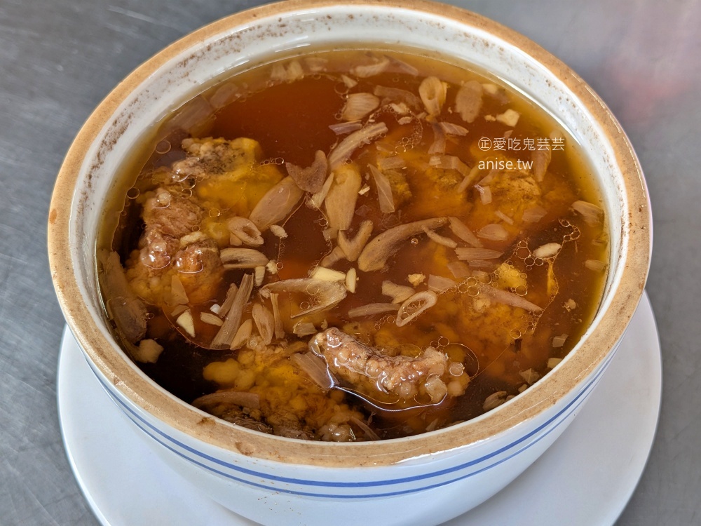 信記油飯，一個人也可以爽吃佛跳牆，捷運三重國小站美食(姊姊食記) @愛吃鬼芸芸