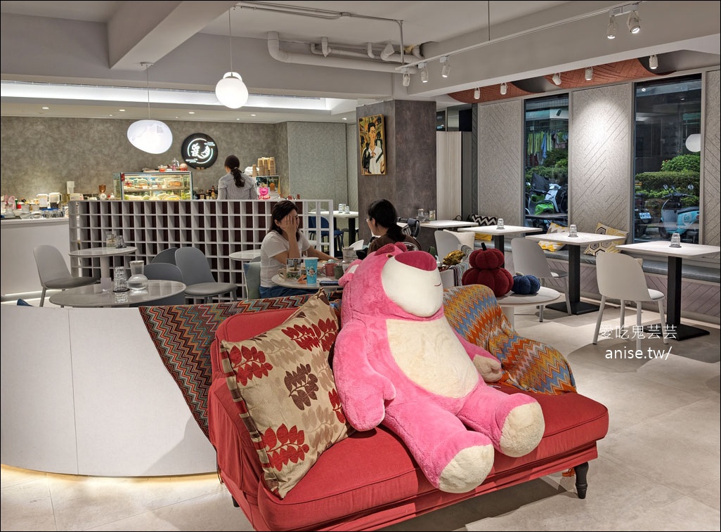 月霞 Waha Cafe 承德店，線性公園旁好吃好聊咖啡廳 @愛吃鬼芸芸