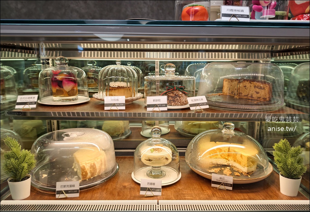 月霞 Waha Cafe 承德店，線性公園旁好吃好聊咖啡廳 @愛吃鬼芸芸
