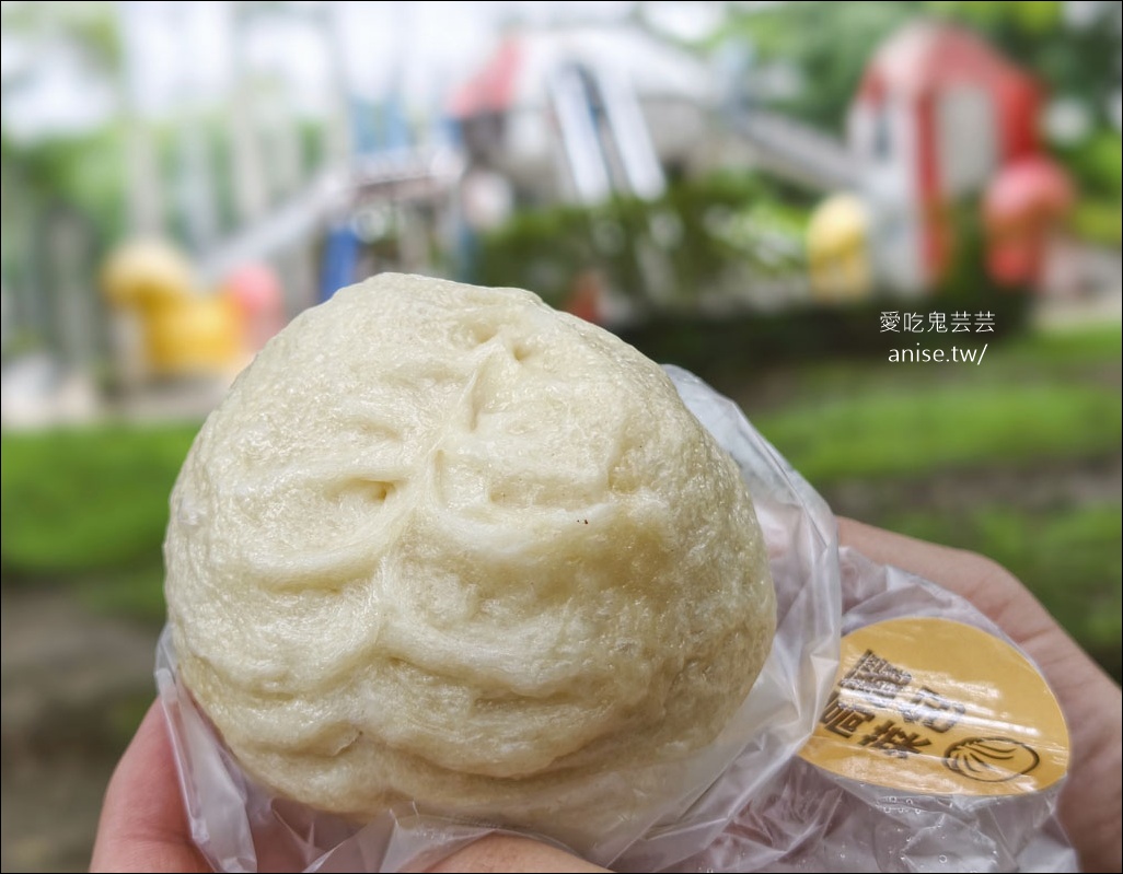 老上海包子-萬大店，老麵自然發酵，麵皮彈牙有嚼勁，每日手工現做！ @愛吃鬼芸芸