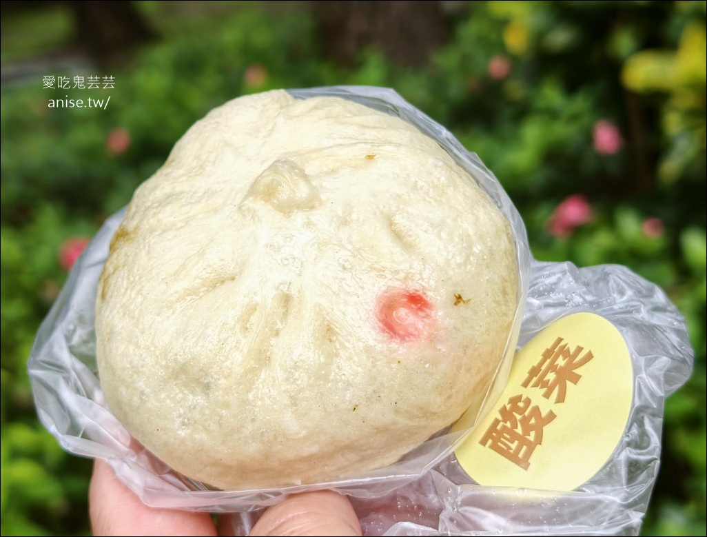 老上海包子-萬大店，老麵自然發酵，麵皮彈牙有嚼勁，每日手工現做！ @愛吃鬼芸芸