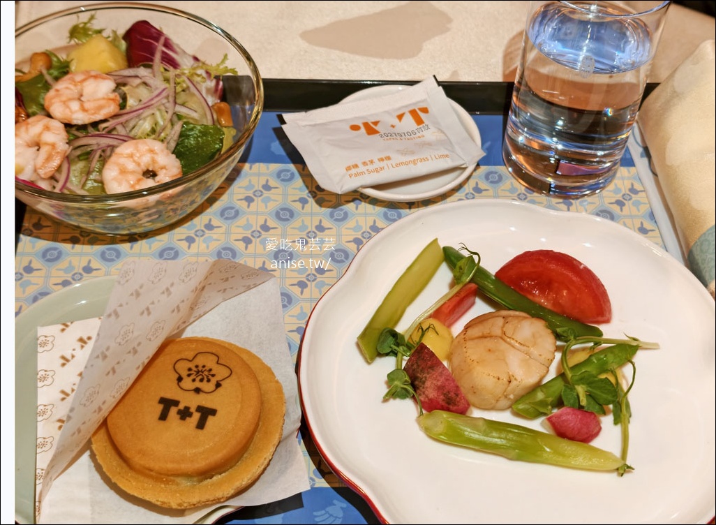 華航直飛鳳凰城！空中巴士 A350-900商務艙開箱，美洲直飛多航點超方便 (回程：西雅圖-台北) @愛吃鬼芸芸