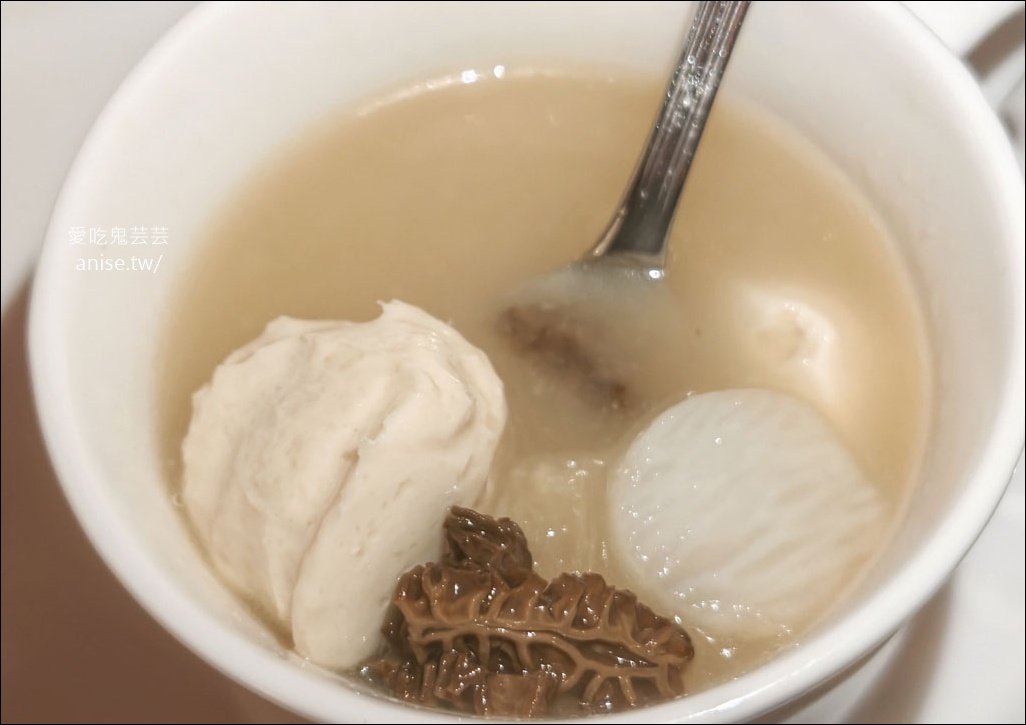 華航直飛鳳凰城！空中巴士 A350-900商務艙開箱，美洲直飛多航點超方便 (回程：西雅圖-台北) @愛吃鬼芸芸