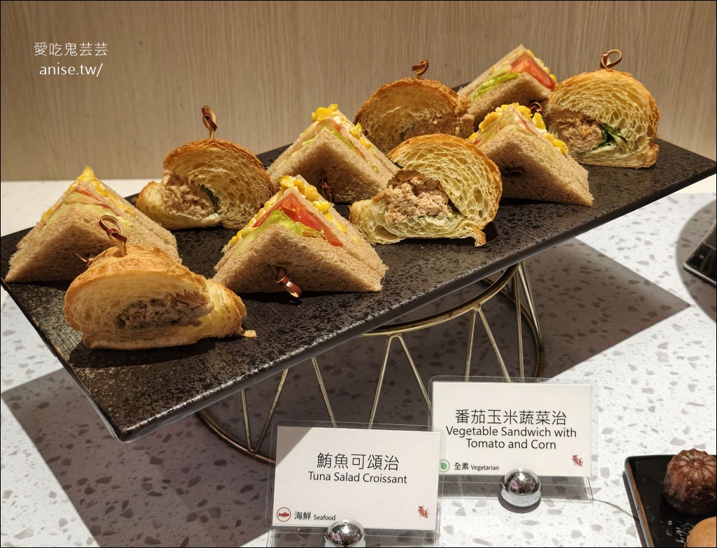 華航貴賓室 (第二航廈) D4貴賓室，刈包、現做牛肉麵必吃，還有哈根達斯冰淇淋！ @愛吃鬼芸芸