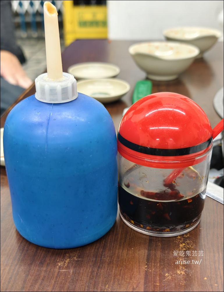 月明薑母鴨 新莊店，傳說中被薑母鴨耽誤的竹筍雞湯店 @愛吃鬼芸芸