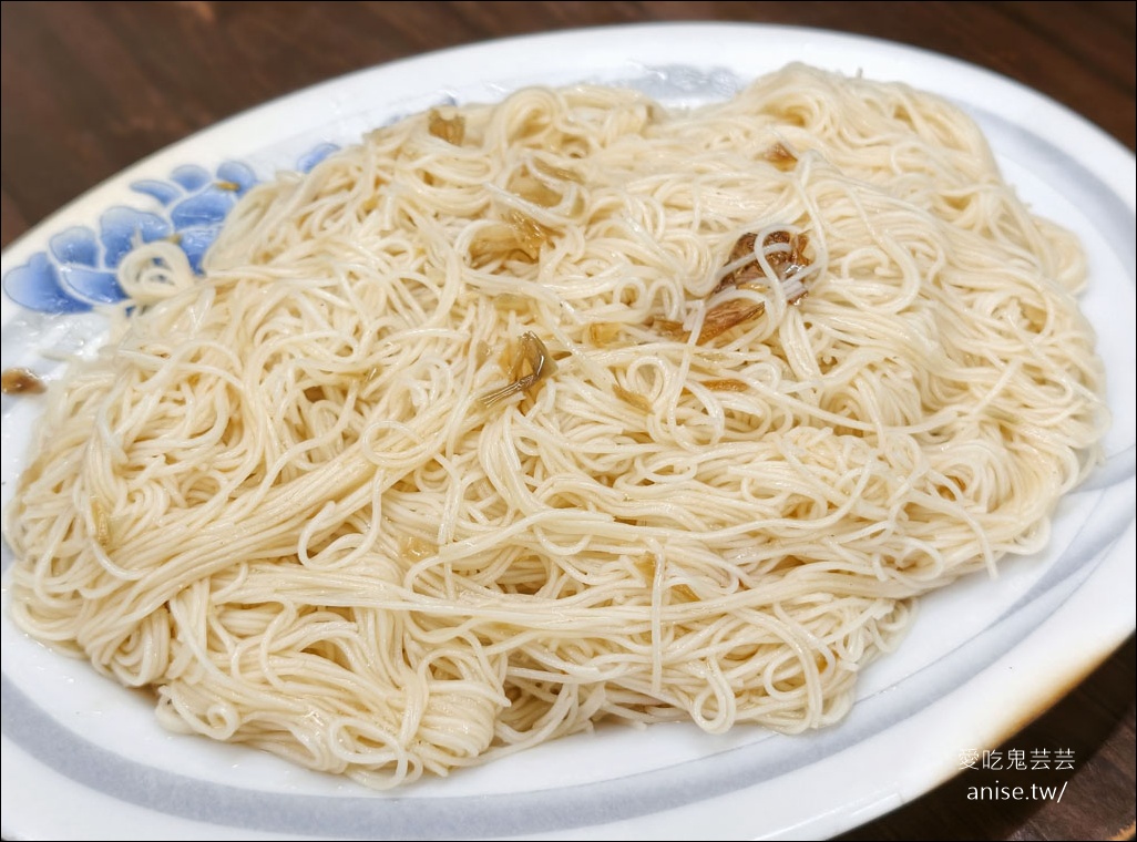 月明薑母鴨 新莊店，傳說中被薑母鴨耽誤的竹筍雞湯店 @愛吃鬼芸芸