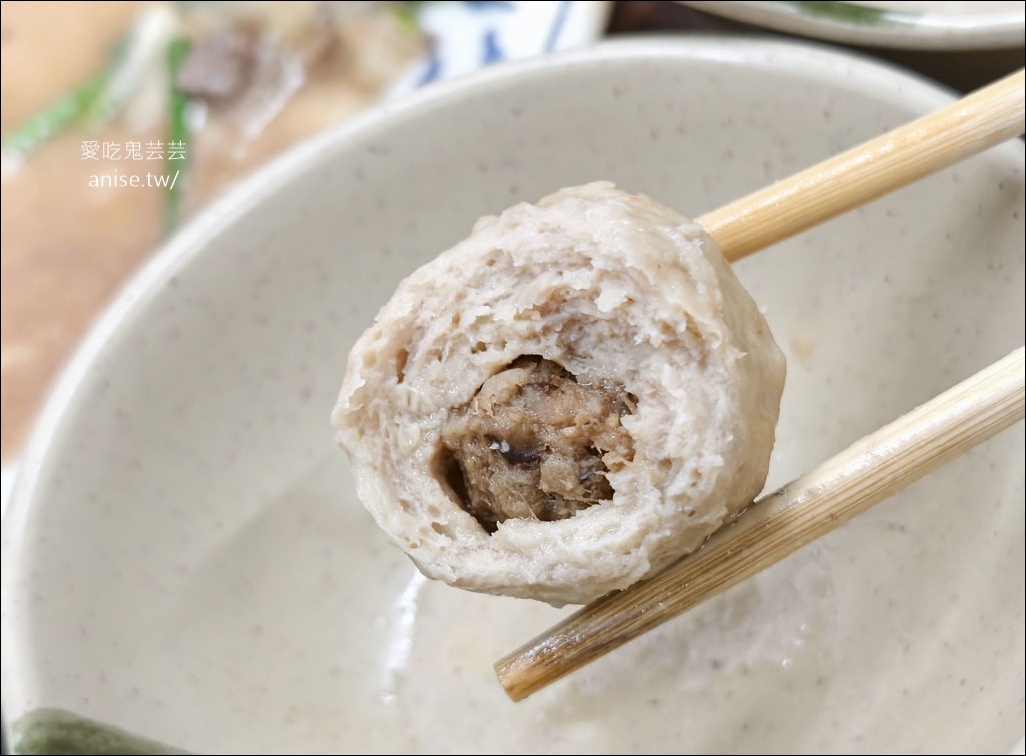 月明薑母鴨 新莊店，傳說中被薑母鴨耽誤的竹筍雞湯店 @愛吃鬼芸芸