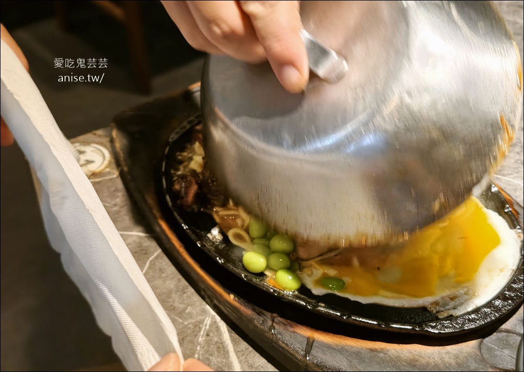 新莊上上牛排，新莊人從小吃到大的平價牛排 @愛吃鬼芸芸
