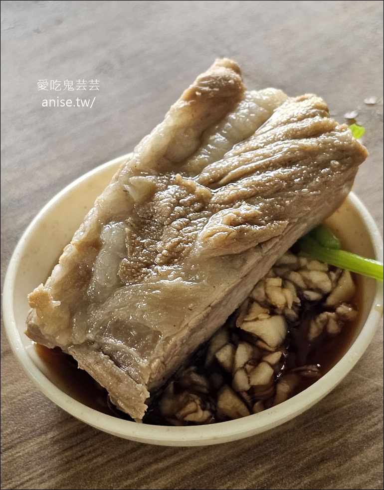吉隆坡肉骨茶 | 95茶餐室(95生骨肉骨茶)，在地人帶路超爆好吃乾肉骨茶 @愛吃鬼芸芸