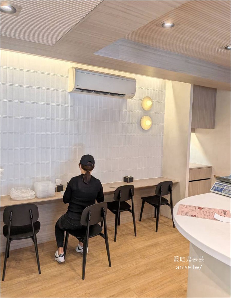 海王燒鵝 遼寧店，新開幕燒臘店，我是衝著鵝腿便當來的！（南京復興美食） @愛吃鬼芸芸